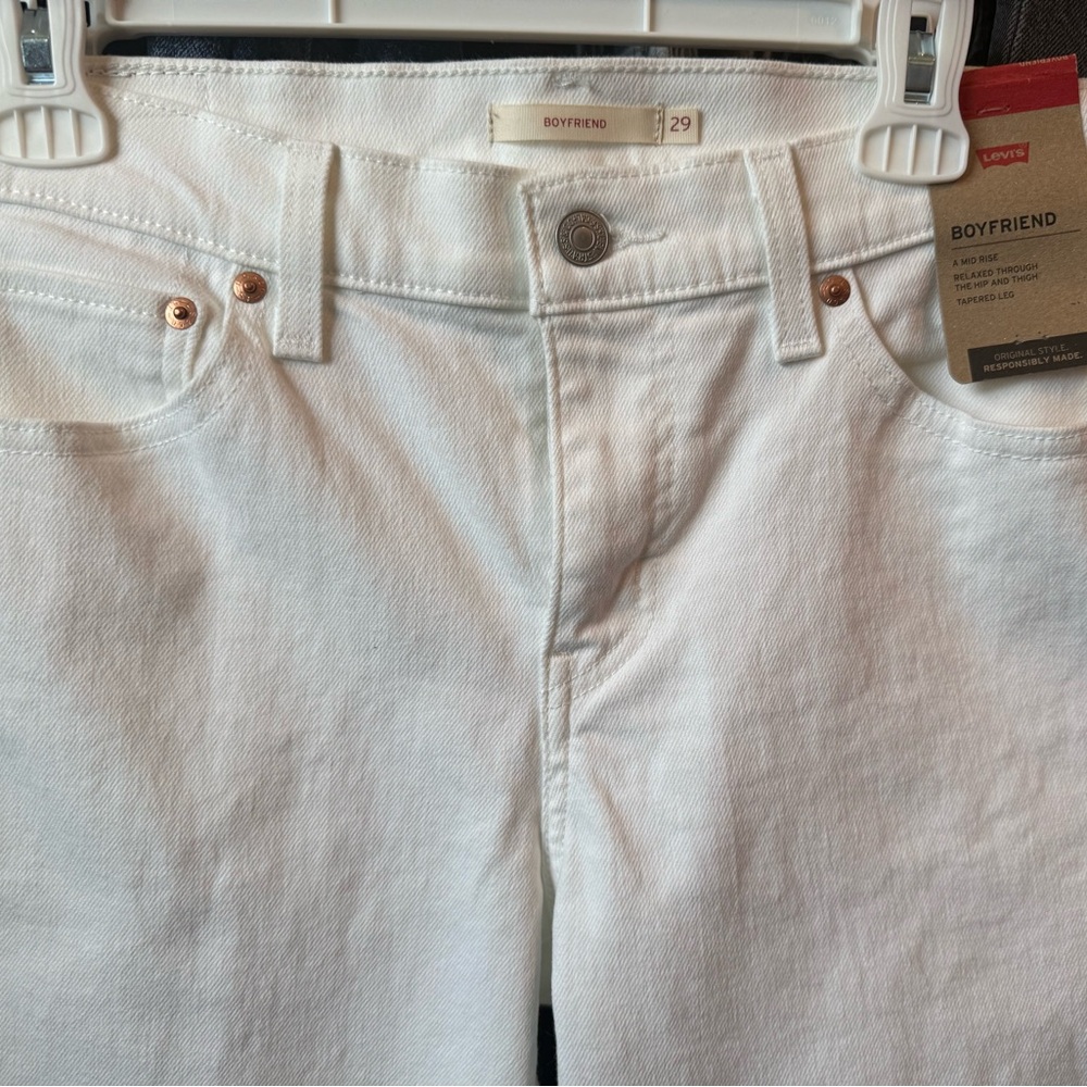 Levi’s - Picture 6 of 11
